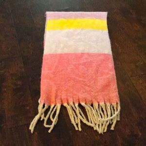 Shawl! adorable! fashionable!